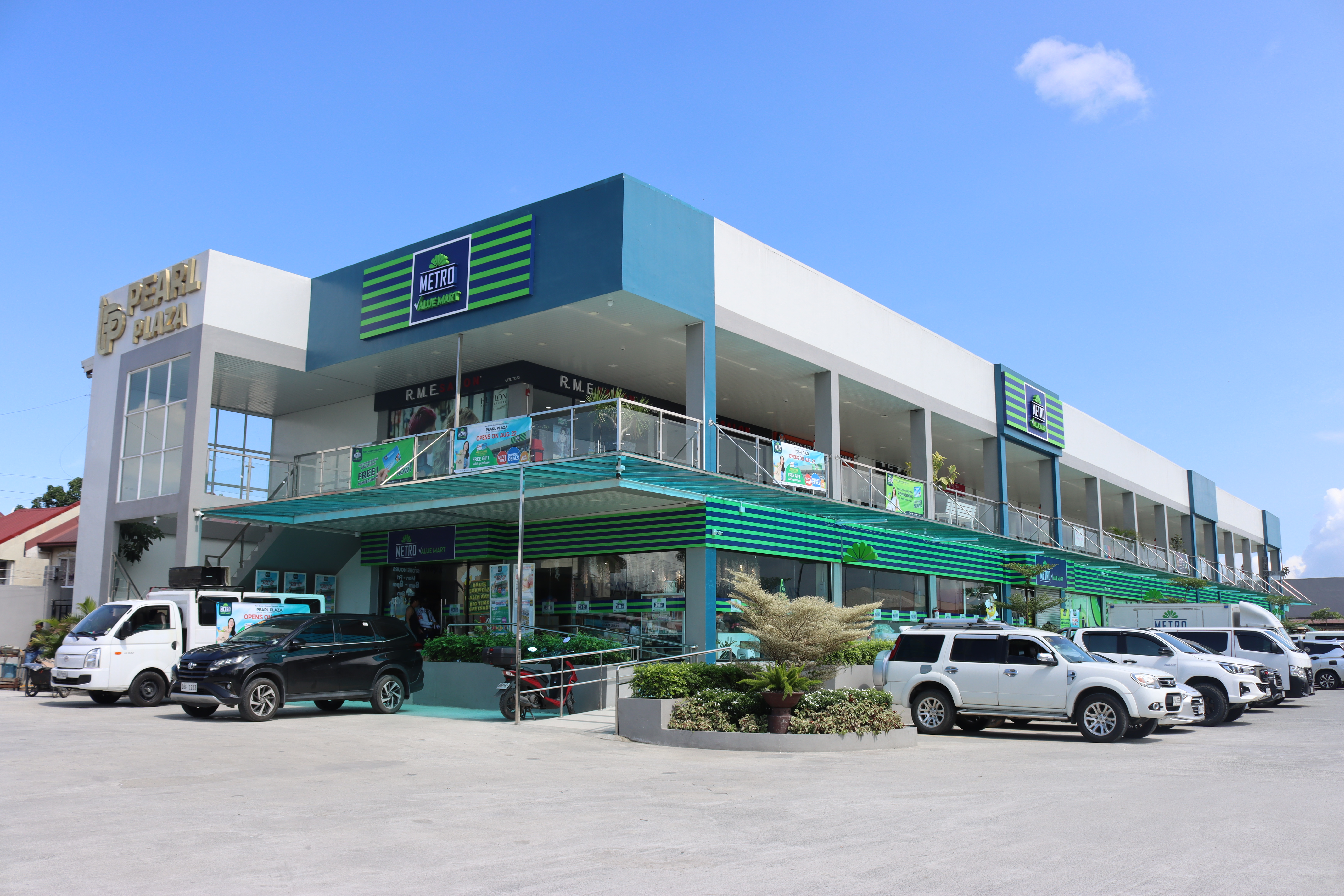 Metro Retail debuts Small-Format store in Gen. Trias, Cavite
